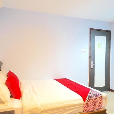 Super Oyo 89544 Utama Inn Bintulu Ngoại thất bức ảnh